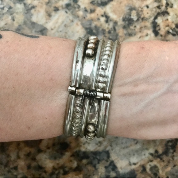 Alpaca cuff hinged beautiful vintage - Picture 8 of 9